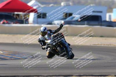 media/Dec-18-2022-SoCal Trackdays (Sun) [[8099a50955]]/Turn 2 (950am)/